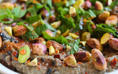 Hummus aus schwarzen Kichererbsen – der dunkle, cremige Protein-Snack