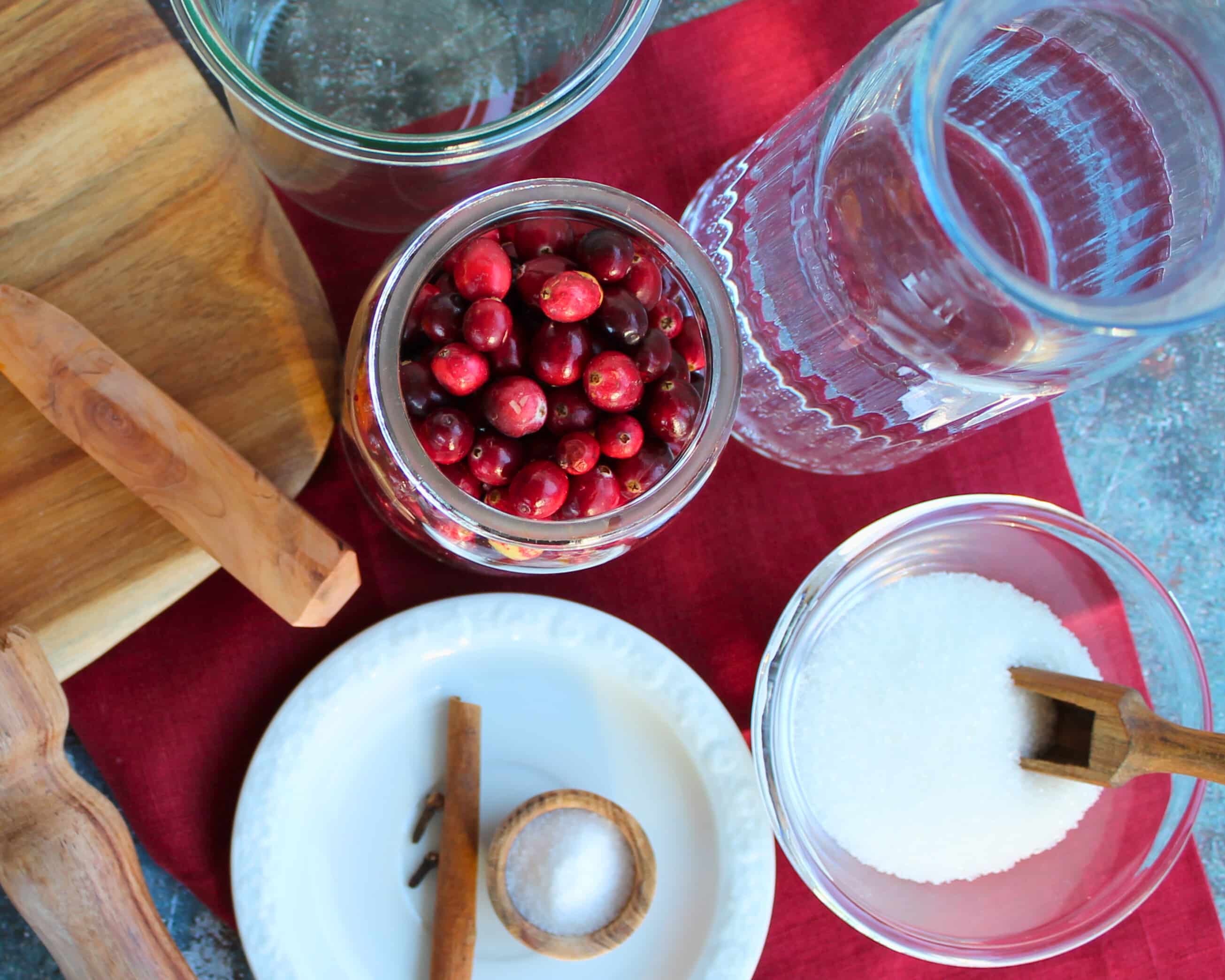 Fermentieren für Anfänger Zutaten Glas Obst und Zucker Vorbereitung