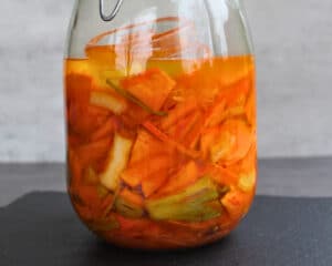 Fermentieren für Anfänger Gemüse fermentieren im Glas mit Salzlake