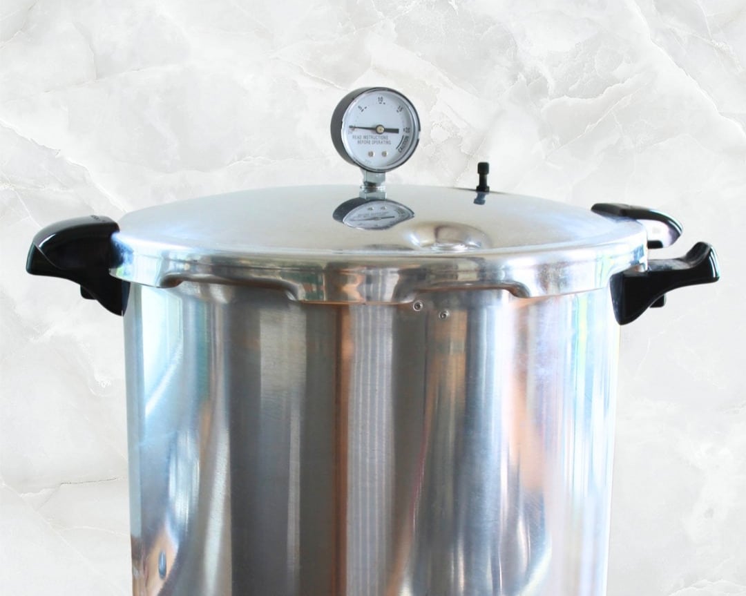 Presto Pressure Canner 23 Quart mit Manometer und Gewichtsventil aus Aluminium