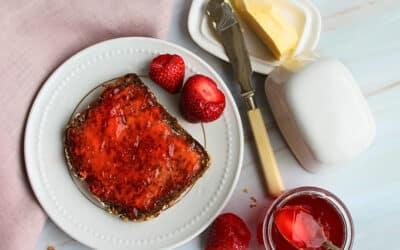 Erdbeergelee mit wenig Zucker – Röstaroma, Kardamom und warum ich auf Pomona’s Pectin umgestiegen bin